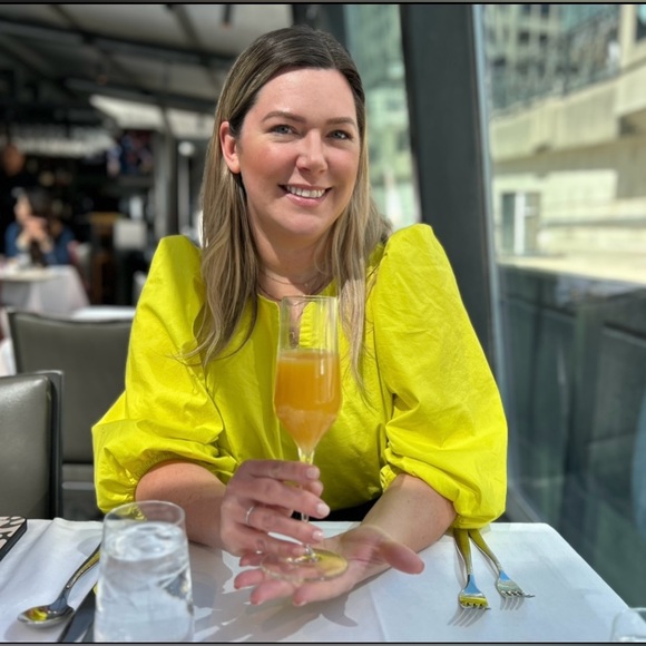 Meet your Posher, Danielle - Picture 1 of 1